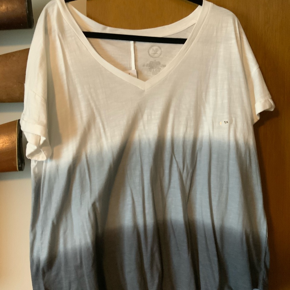 Maurice’s 24/7 shirt. Size is 1x